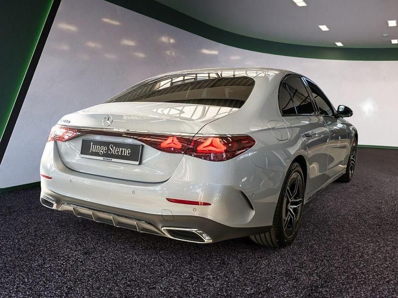 Gebraucht Mercedes E220 Advanced Plus 197 PS (144 kW) 2025 Silber / hightechsilber Limousine