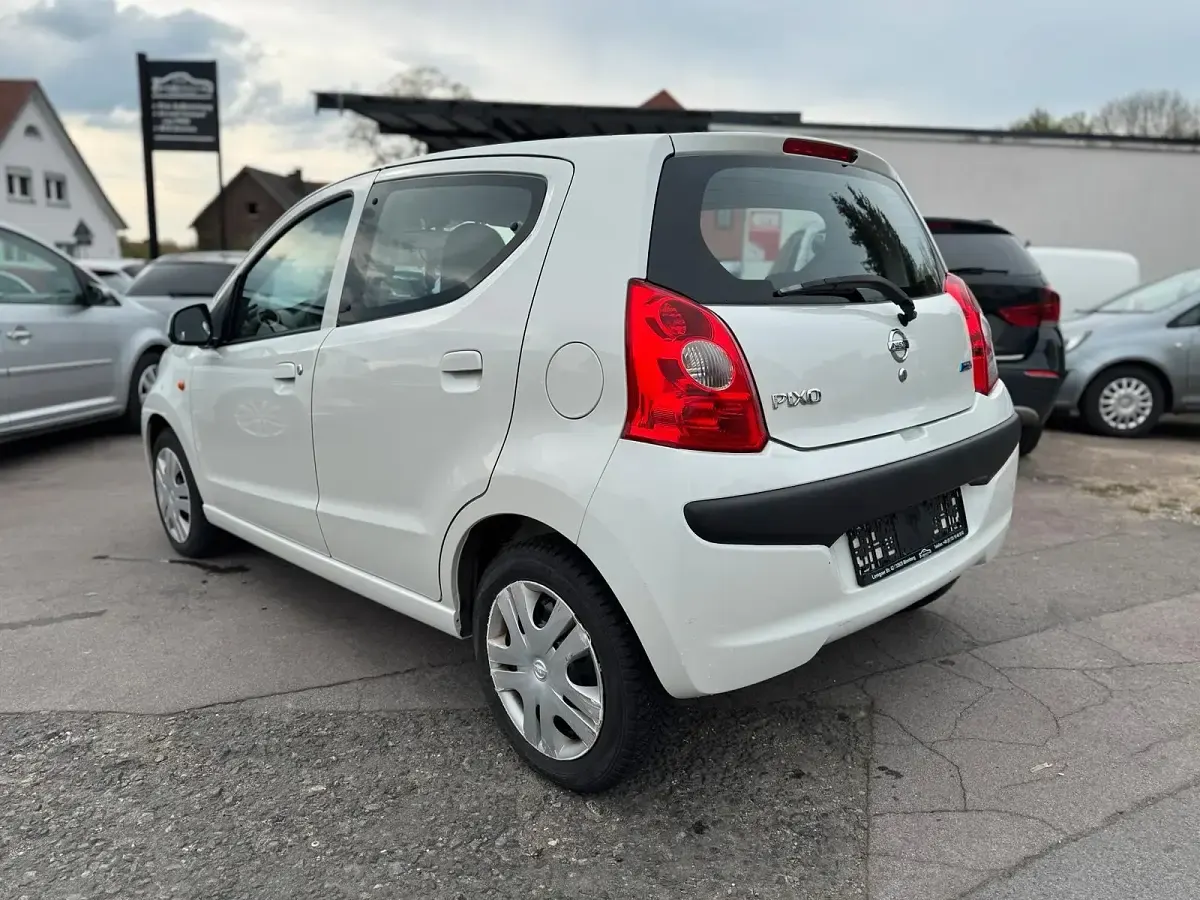 Gebraucht Nissan Pixo 68 PS (50 kW) 2009 Weiß Kleinwagen