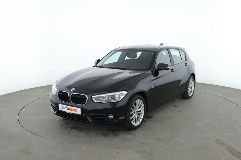 Schwarz Gebraucht 2017 BMW 118 Sport Line Kleinwagen | 18.510 € (Fairer Preis) - Bild 1/4