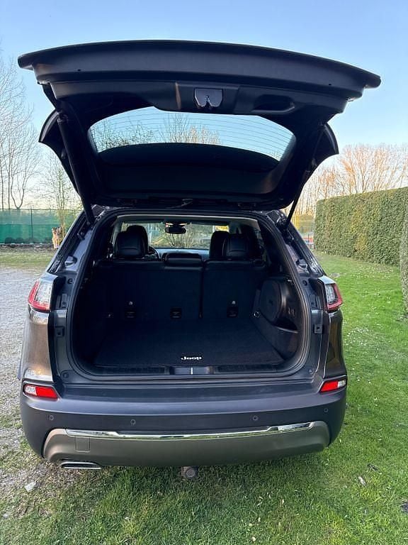 Occasion Jeep Cherokee Limited 194 ch (142 kW) 2019 Gris SUV