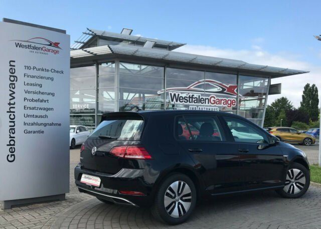 Gebraucht VW e-Golf 100 kW (136 PS) 2020 Schwarz Kleinwagen