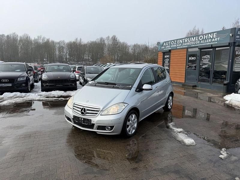 Gebraucht Mercedes A180 109 PS (80 kW) 2010 Silber Limousine
