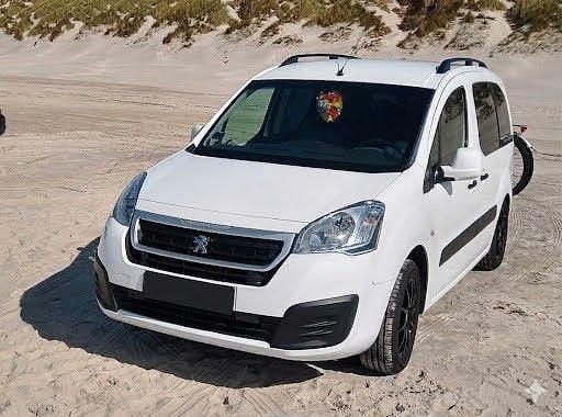 Gebraucht Peugeot Partner Tepee Active 99 PS (72 kW) 2015 Weiß Van / Kleinbus