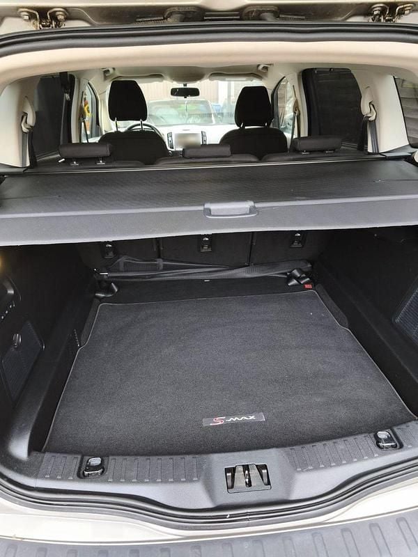Second-hand Ford S-MAX Trend 165 CP (121 kW) 2016 Gri Monovolum