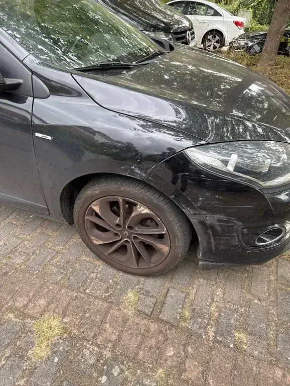 Gebraucht Renault Mégane III Bose Edition 110 PS (80 kW) 2015 Schwarz Limousine
