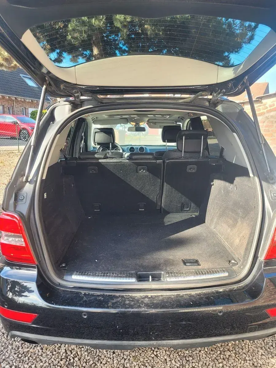 Gebraucht Mercedes ML350 231 PS (169 kW) 2010 Schwarz SUV