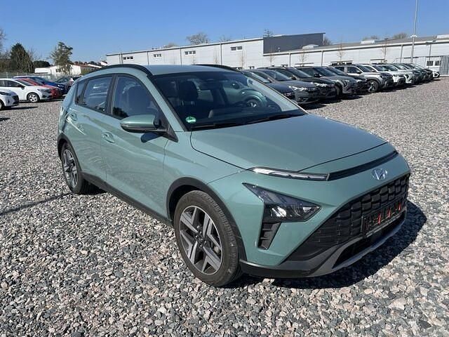 Gebraucht Hyundai Bayon Intro Edition 101 PS (74 kW) 2021 Andere farbe SUV