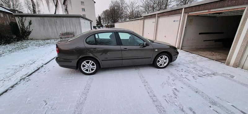 Gebraucht Seat Toledo 105 PS (77 kW) 2003 Grau Limousine
