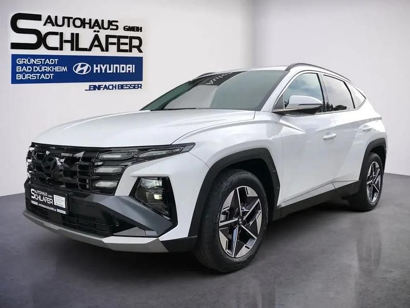 Atlas white / sol Gebraucht 2024 Hyundai Tucson Trend SUV | 31.480 € (Fairer Preis) - Bild 1/1