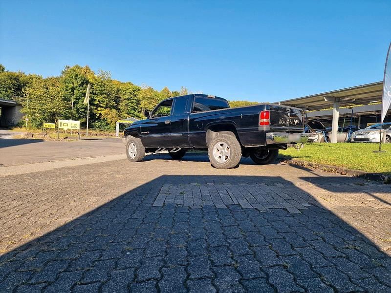 Second-hand Dodge Ram 252 CP (185 kW) 2001 Negru Pickup