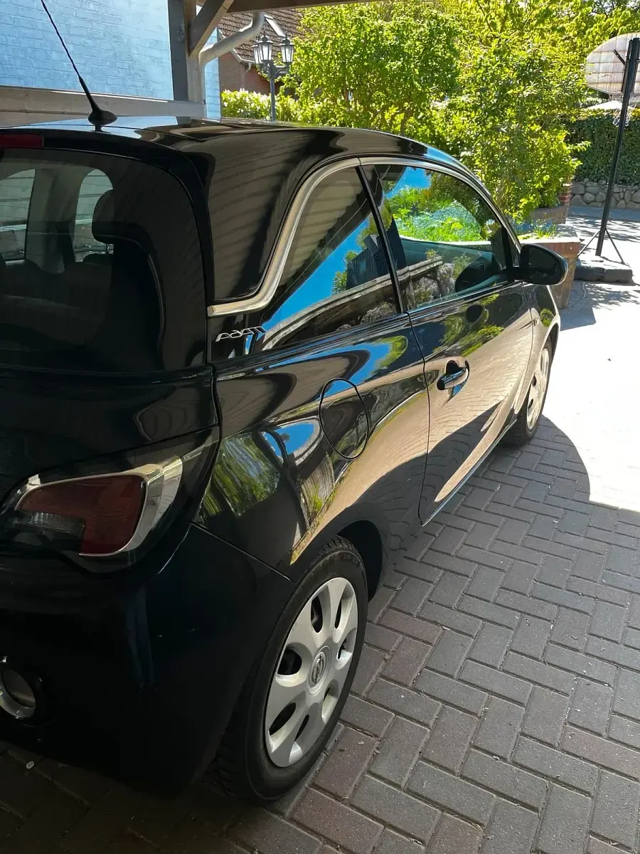Gebraucht Opel Adam 84 PS (61 kW) 2016 Schwarz Kleinwagen