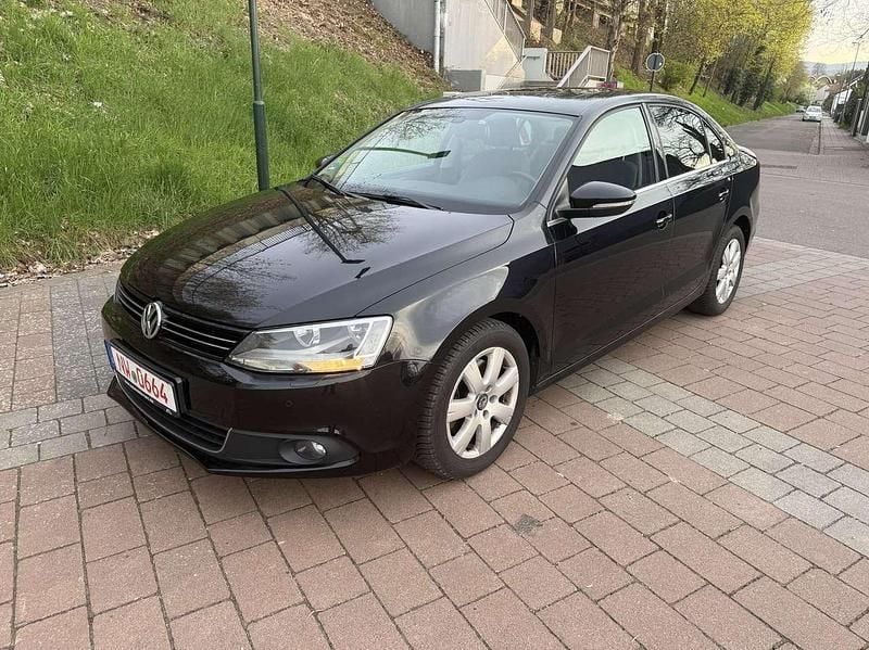 Gebraucht VW Jetta Highline 160 PS (117 kW) 2011 Deep black perleffekt Limousine