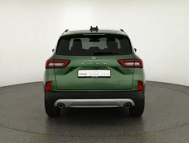 Neu Ford Kuga Titanium 186 PS (136 kW) 2025 Grün SUV