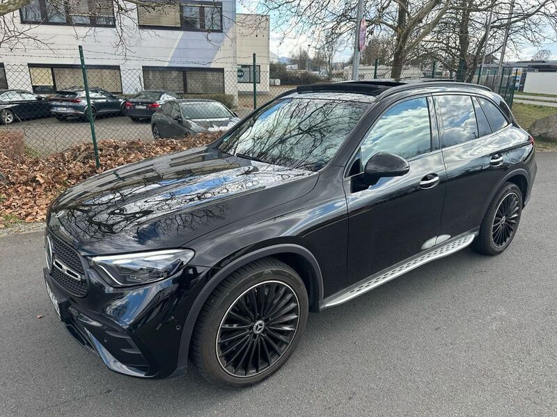 Schwarz Gebraucht 2023 Mercedes GLC220 AMG SUV | 64.990 € (Teuer) - Bild 1/4