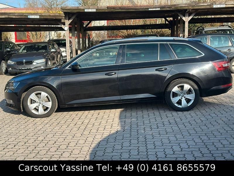 Gebraucht Skoda Superb Style 150 PS (110 kW) 2018 Schwarz Kombi