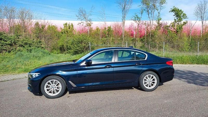 Gebraucht BMW 520 190 PS (139 kW) 2019 Blau Limousine
