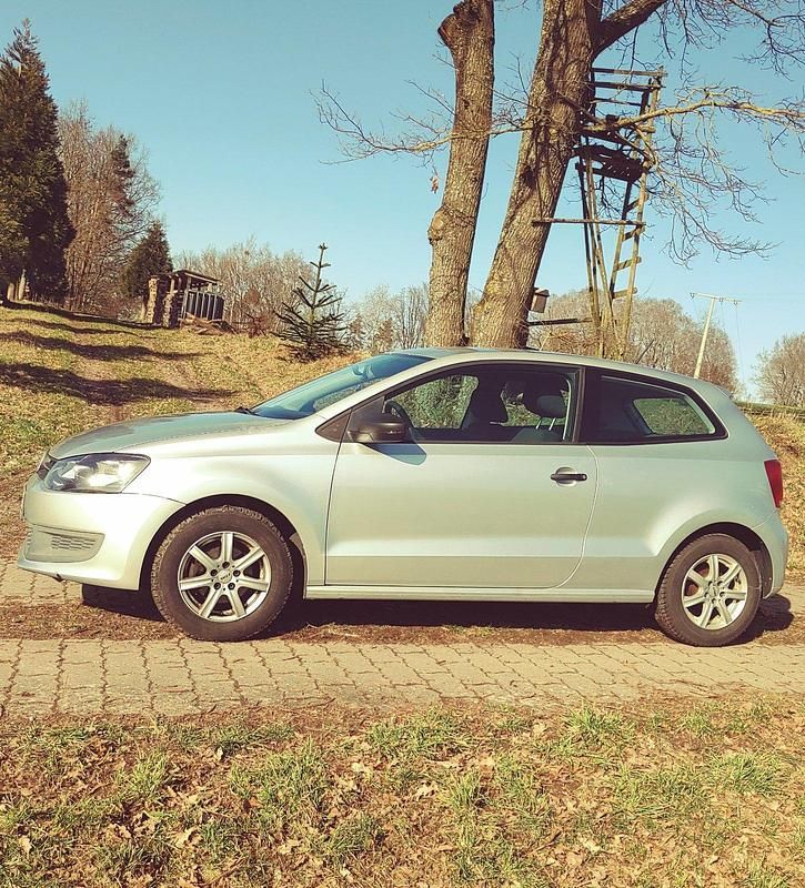 Gebraucht VW Polo Team 60 PS (44 kW) 2010 Silber Kleinwagen