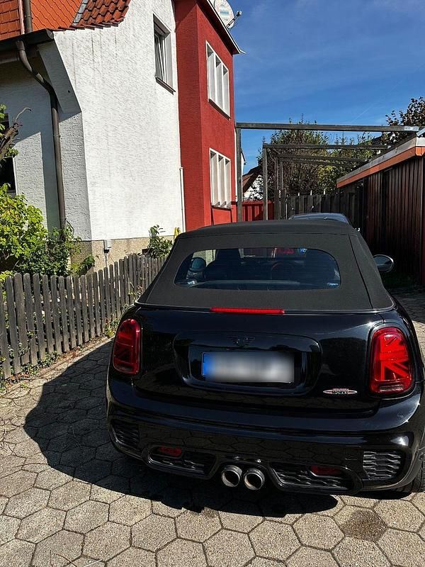 Second-hand Mini John Cooper Works 231 CP (169 kW) 2018 Negru Hatchback