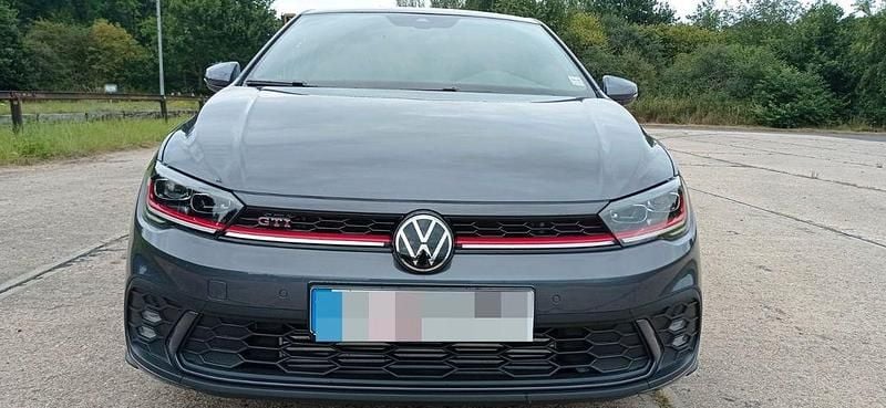 Grau Neu 2025 VW Polo GTI Limousine | 27.300 € (Guter Preis) - Bild 1/4