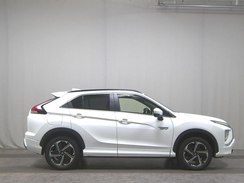 Silber Gebraucht 2023 Mitsubishi Eclipse Cross Plus SUV | 19.480 € (Guter Preis) - Bild 1/4