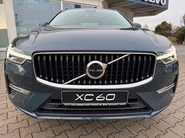 Gebraucht Volvo XC60 Core 250 PS (183 kW) 2025 Blau SUV
