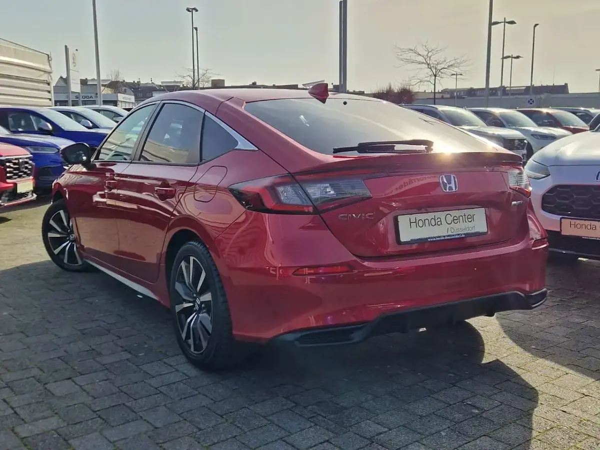 Gebraucht Honda Civic Elegance 184 PS (135 kW) 2025 Premium crystal red (rot) Limousine