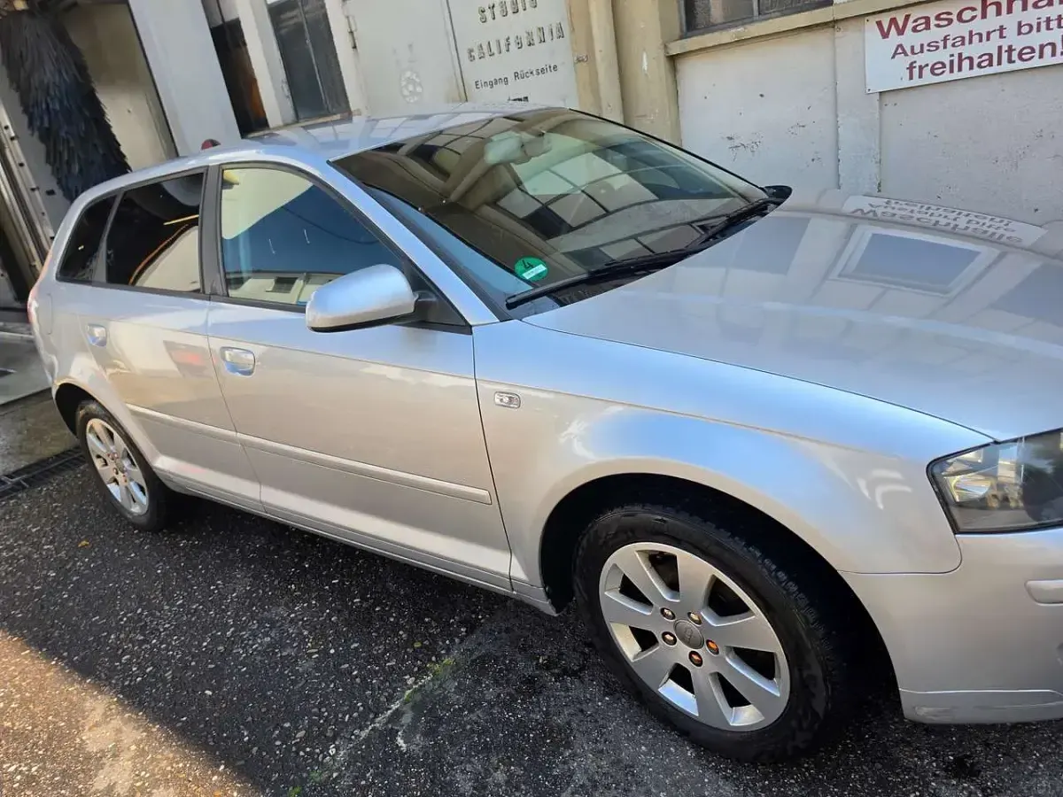 Używany Audi A3 Ambiente 116 KM (85 kW) 2006 Srebrny Hatchback