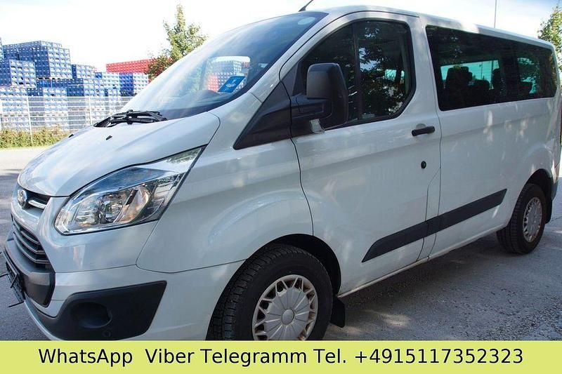 Weiß Gebraucht 2015 Ford Transit Custom Limousine | 15.945 € (Guter Preis) - Bild 1/4