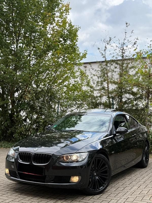 Schwarz Gebraucht 2008 BMW 320 Coupé | 4.500 € (Superpreis) - Bild 1/4