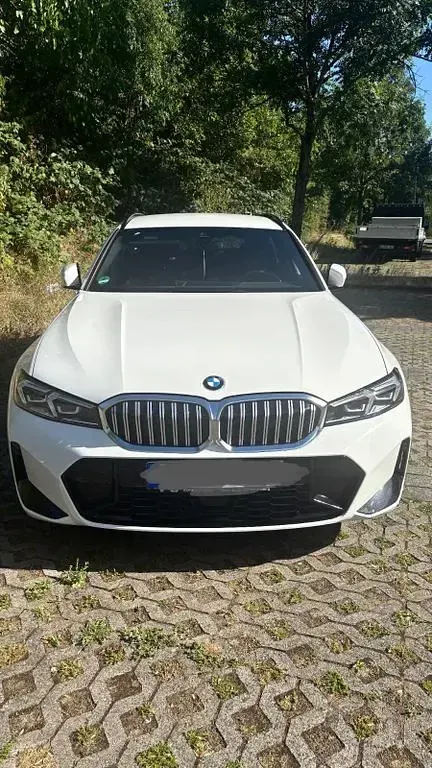Gebraucht BMW 318 M Sport 156 PS (114 kW) 2024 Weiß Kombi