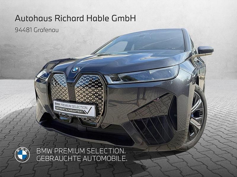 Sophistograu brillanteffekt Gebraucht 2021 BMW iX Sport Line SUV | 40.900 € (Guter Preis) - Bild 1/4