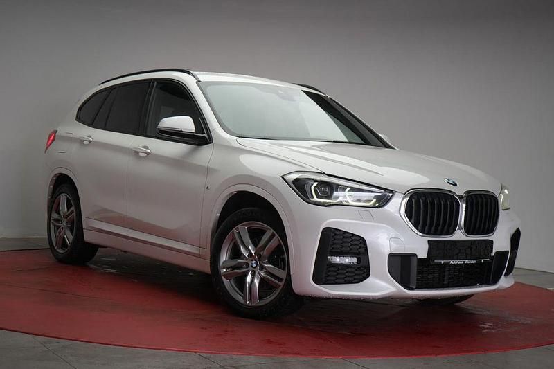 Weiß Gebraucht 2020 BMW X1 M Sport SUV | 17.490 € (Fairer Preis) - Bild 1/4