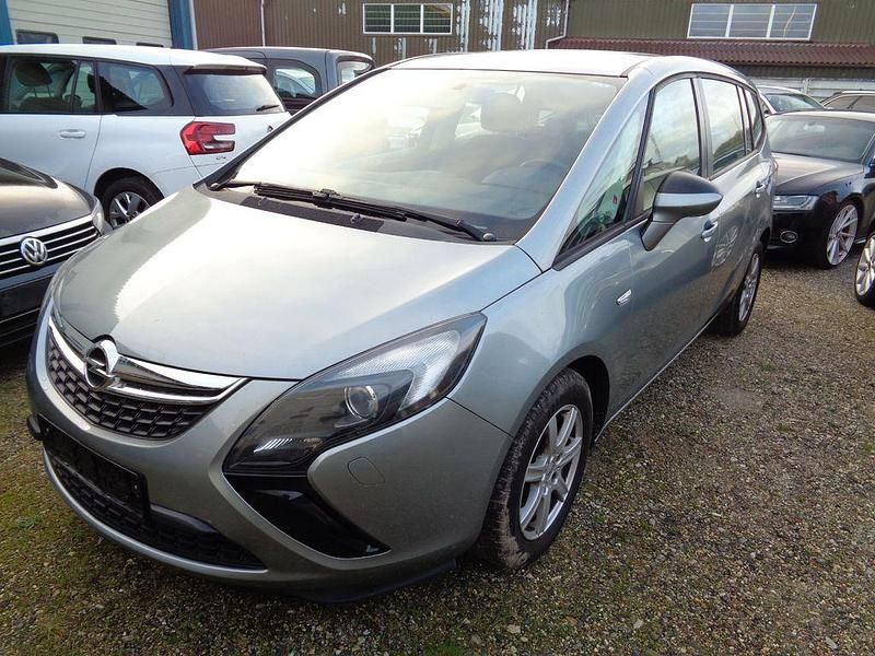 Silber Gebraucht 2015 Opel Zafira Tourer Selection Van / Kleinbus | 5.300 € (Superpreis) - Bild 1/4