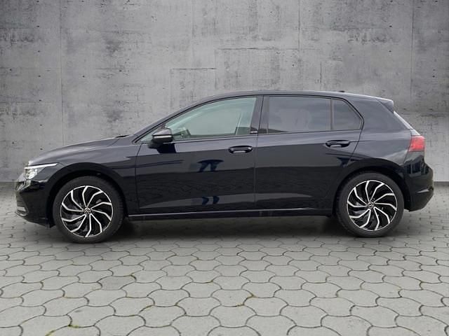 Gebraucht VW Golf VIII Active 150 PS (110 kW) 2022