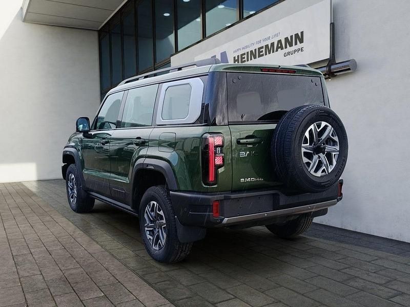 Neu Baic BJ40 234 PS (172 kW) 2026 Grün SUV