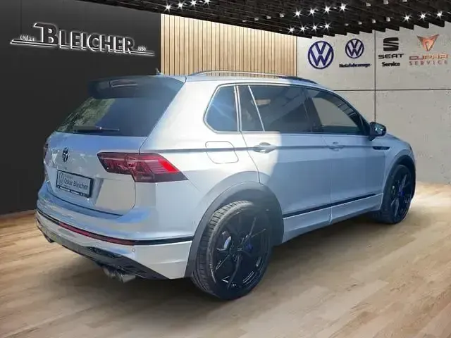 Gebraucht VW Tiguan R 320 PS (235 kW) 2023 Silber SUV