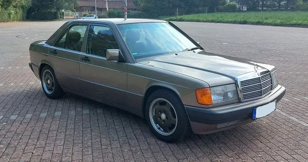 Gebraucht Mercedes 190 122 PS (89 kW) 1992 Limousine