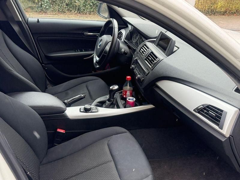 Gebraucht BMW 116 136 PS (100 kW) 2012 Weiß Kleinwagen