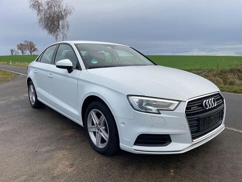 Gebraucht Audi A3 150 PS (110 kW) 2017 Weiß Limousine