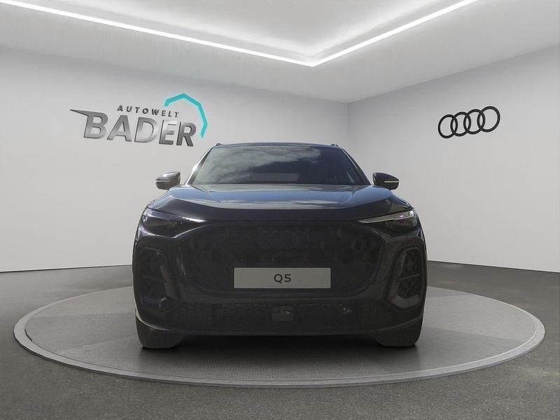 Używany Audi Q5 Sport 252 KM (185 kW) 2026 Czarny SUV