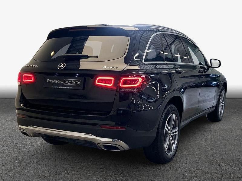 Gebraucht Mercedes GLC300e Exclusive 306 PS (225 kW) 2021 Obsidianschwarz metallic SUV