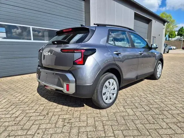 Neu Kia Stonic 116 PS (85 kW) 2026 Astrograu metallic astrograu metallic SUV
