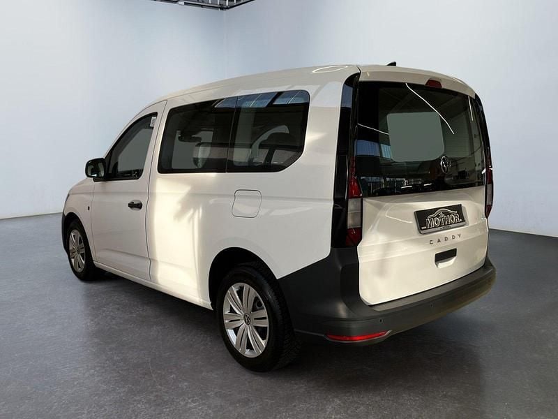 Gebraucht VW Caddy Basis 114 PS (83 kW) 2021 Candyweiß Van / Kleinbus