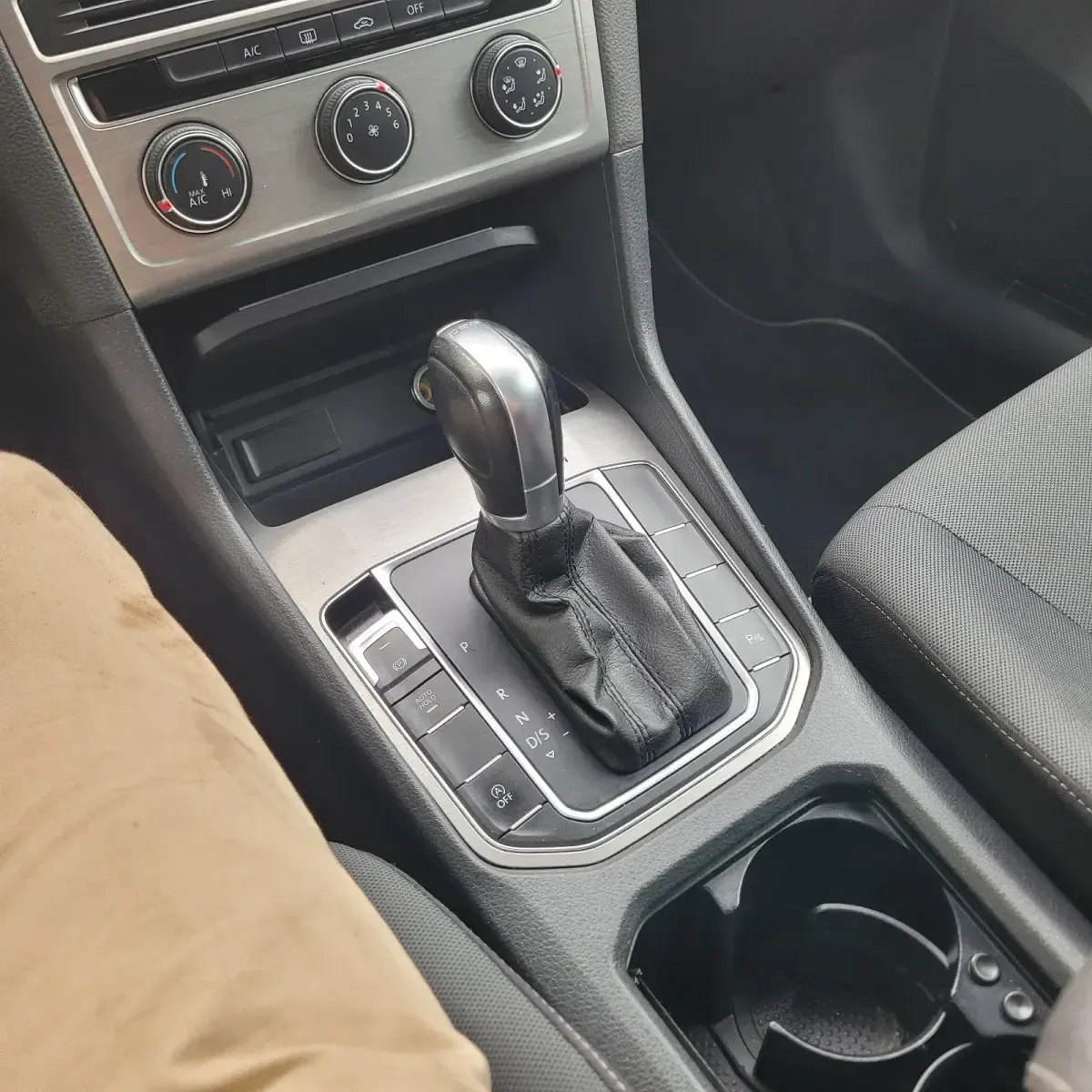 Second-hand VW Golf VII 150 CP (110 kW) 2014 Gri Berlinǎ