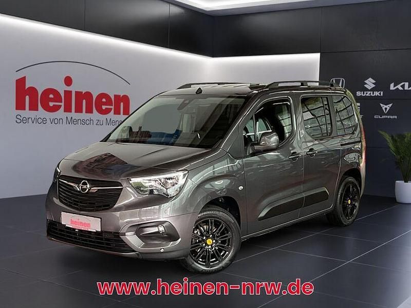 Grau Gebraucht 2020 Opel Combo Life Edition Van / Kleinbus | 19.999 € (Etwas zu teuer) - Bild 1/4