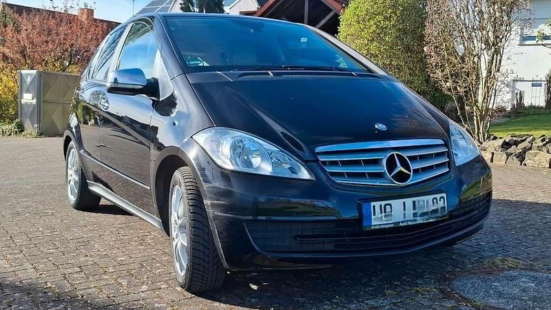 Gebraucht Mercedes A160 95 PS (69 kW) 2012 Schwarz Van / Kleinbus