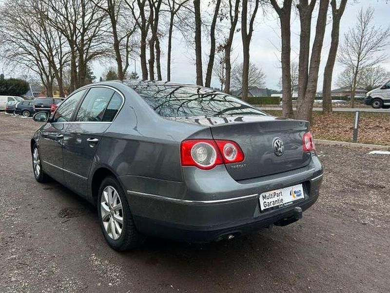 Gebraucht VW Passat Comfortline 105 PS (77 kW) 2007 Grau Limousine