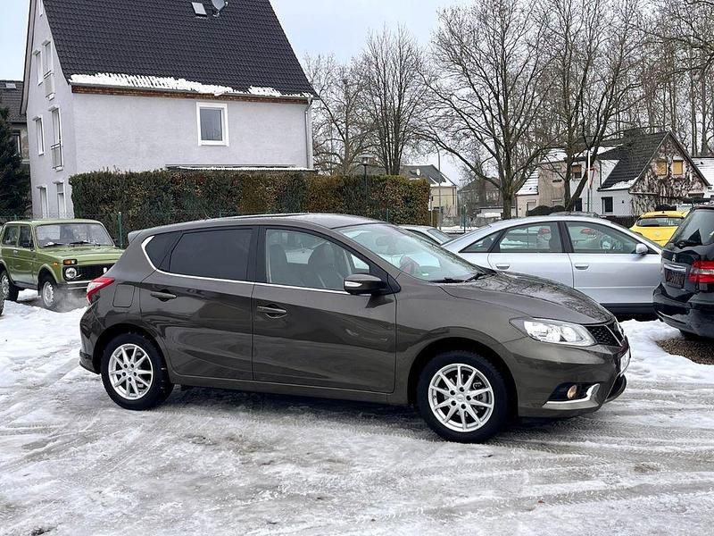 Gebraucht Nissan Pulsar N-Connecta 116 PS (85 kW) 2018 Braun Kleinwagen