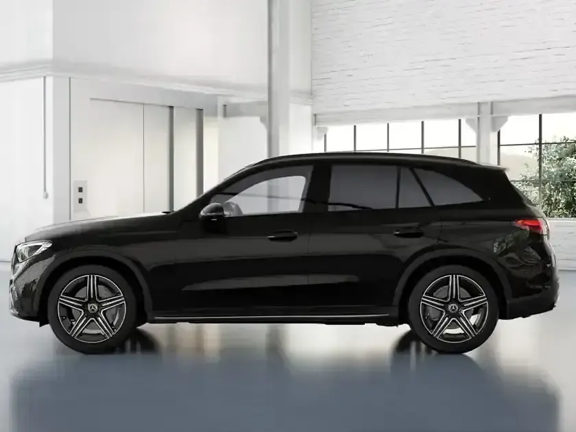 Gebraucht Mercedes GLC200 AMG 163 PS (119 kW) 2026 Schwarz SUV