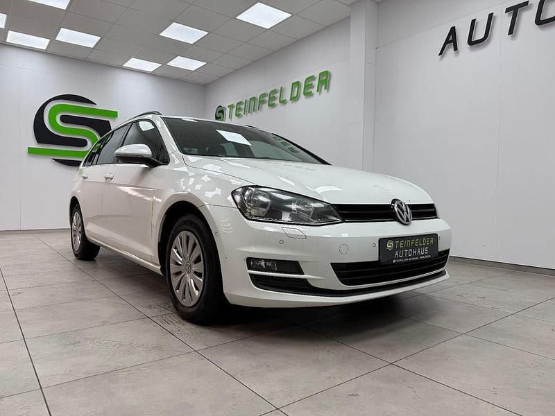 Weiß Gebraucht 2013 VW Golf VII Trendline Kombi | 6.490 € (Etwas zu teuer) - Bild 1/4